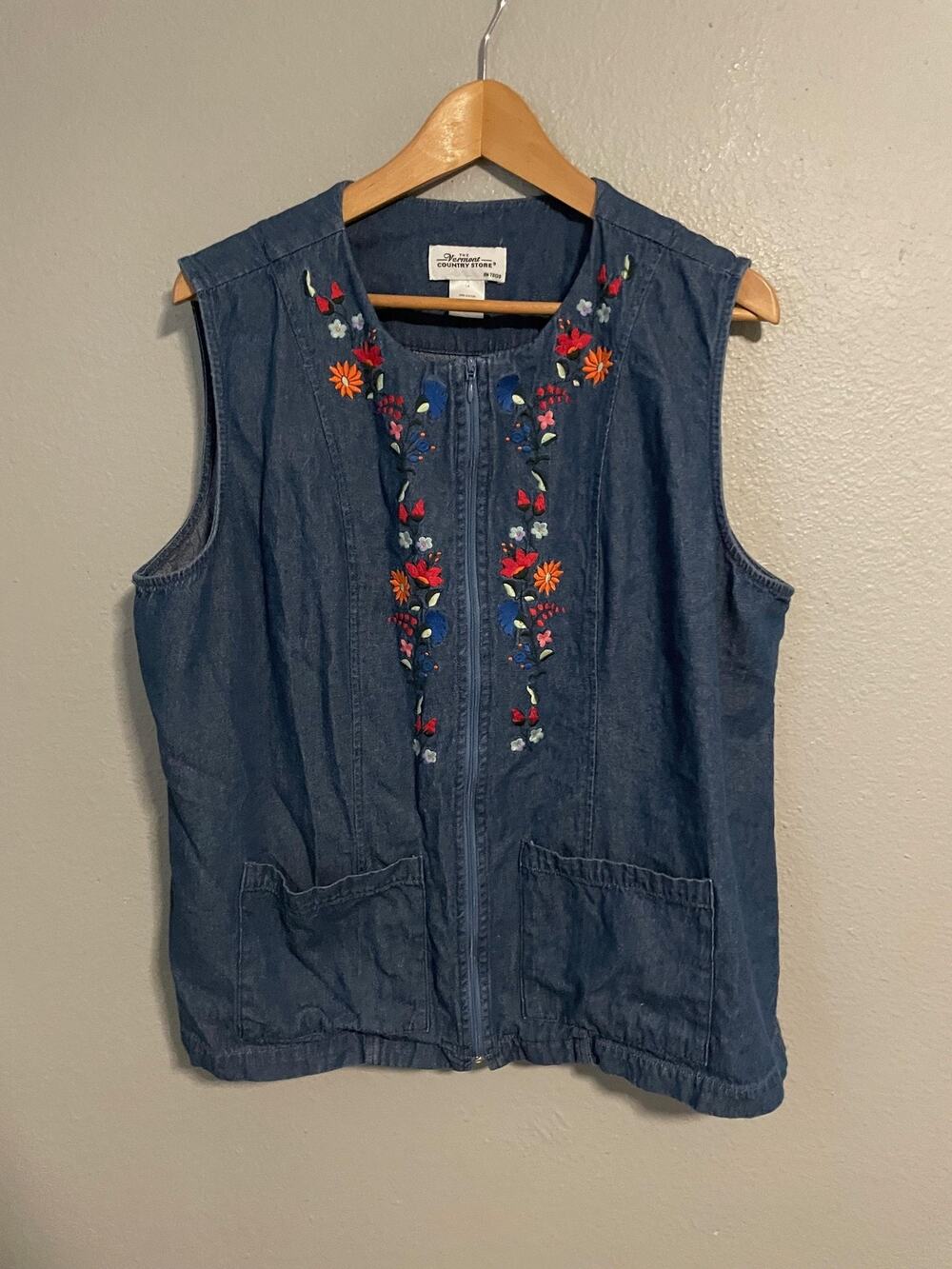 The Vermont Country Store Vest Women 1X Denim Floral Embroidered Zip Cottagecore